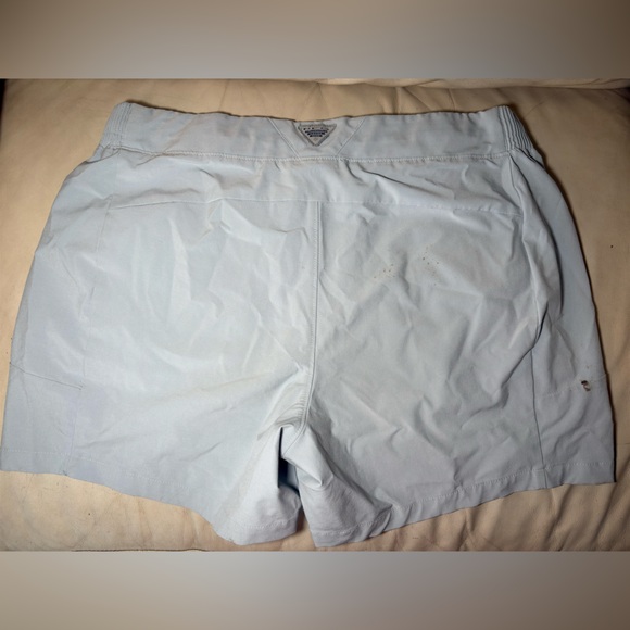 PFG Light Gray Shorts - Picture 1 of 2